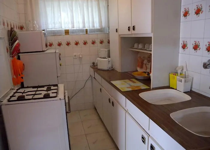 Feriehus In - Balaton 19923 *